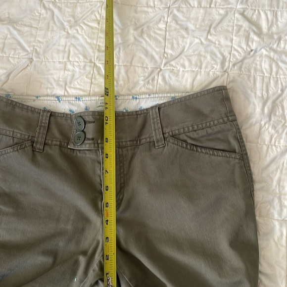Old Navy low waist chino pants size 10 - Picture 7 of 10